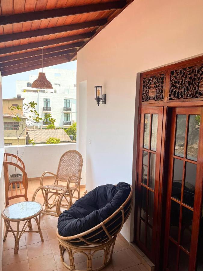 Hummus Hostel Хикадува Екстериор снимка