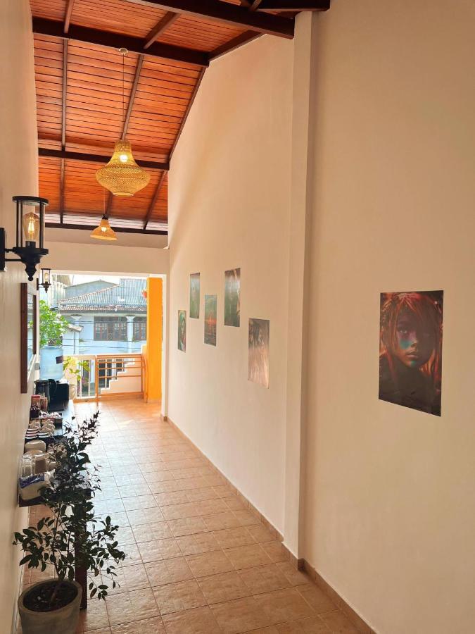 Hummus Hostel Хикадува Екстериор снимка