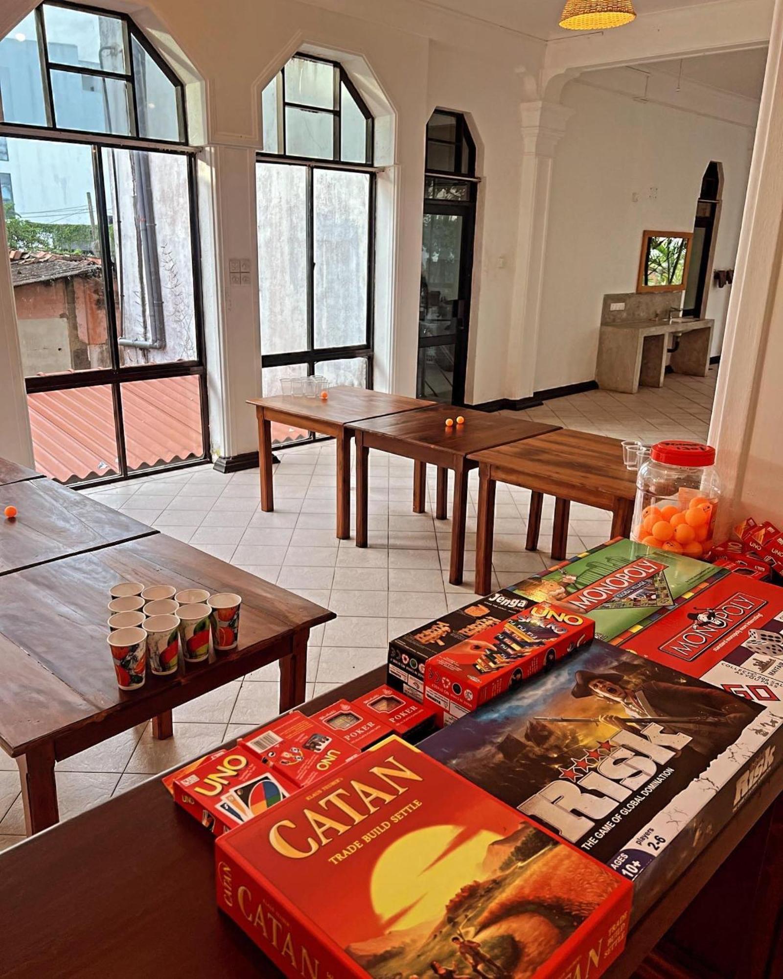 Hummus Hostel Хикадува Екстериор снимка