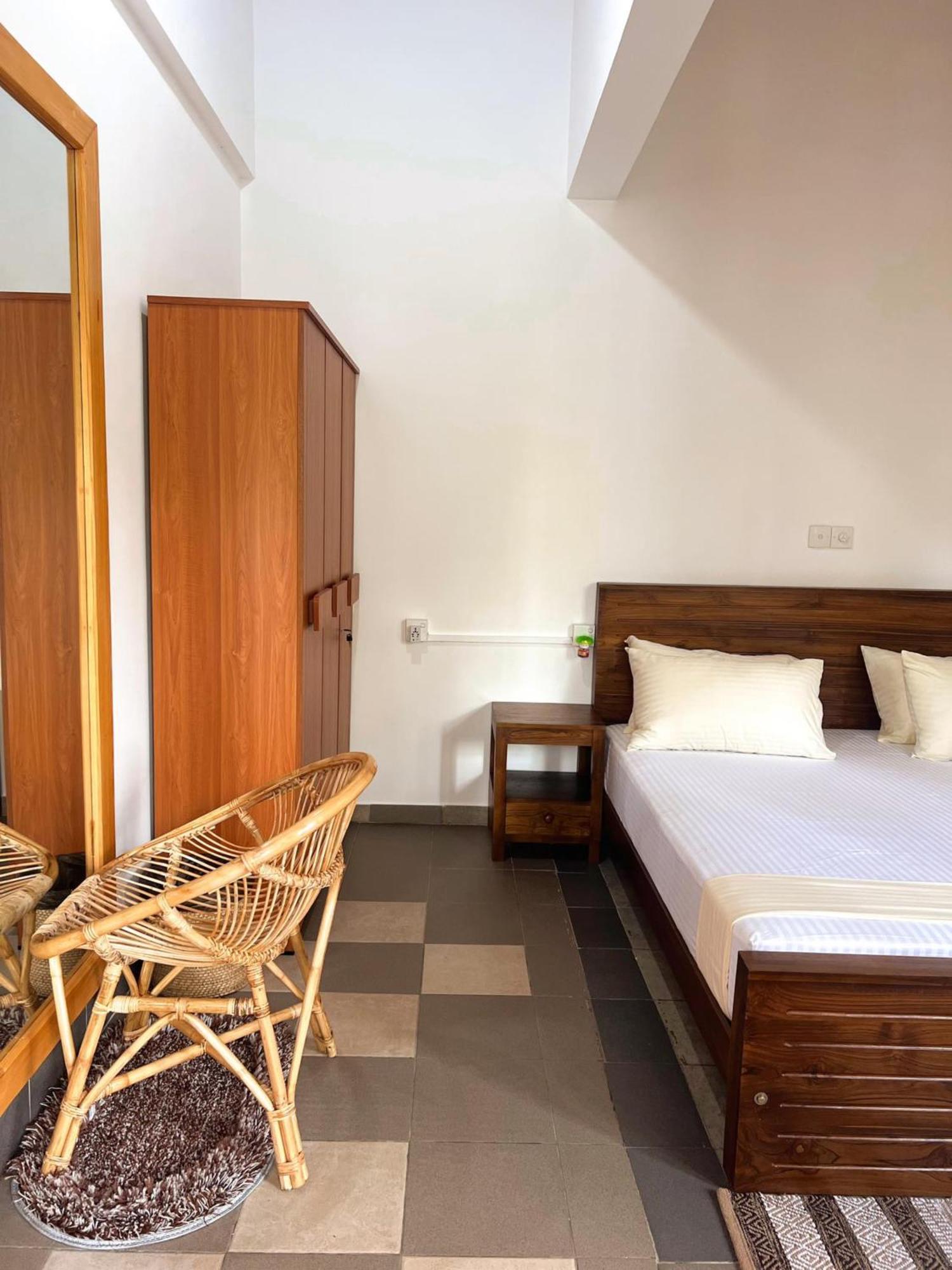 Hummus Hostel Хикадува Екстериор снимка